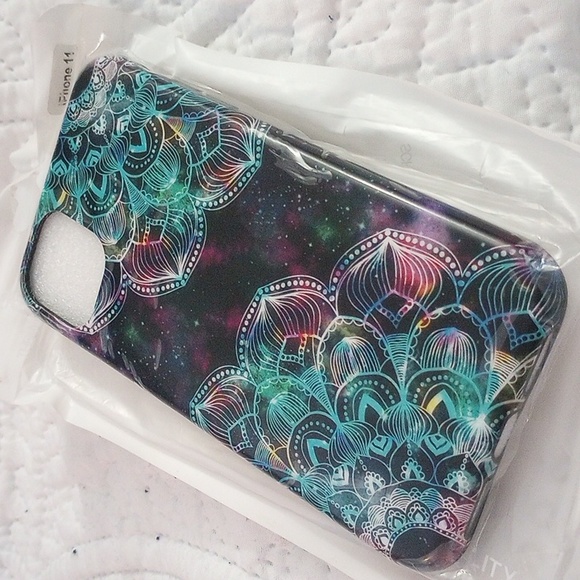 Phone case for an iPhone 11 - Picture 2 of 2